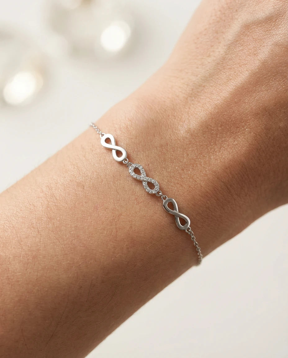 narukvica srebro 925 rodijum infinity znak cubic zirconia cirkoni