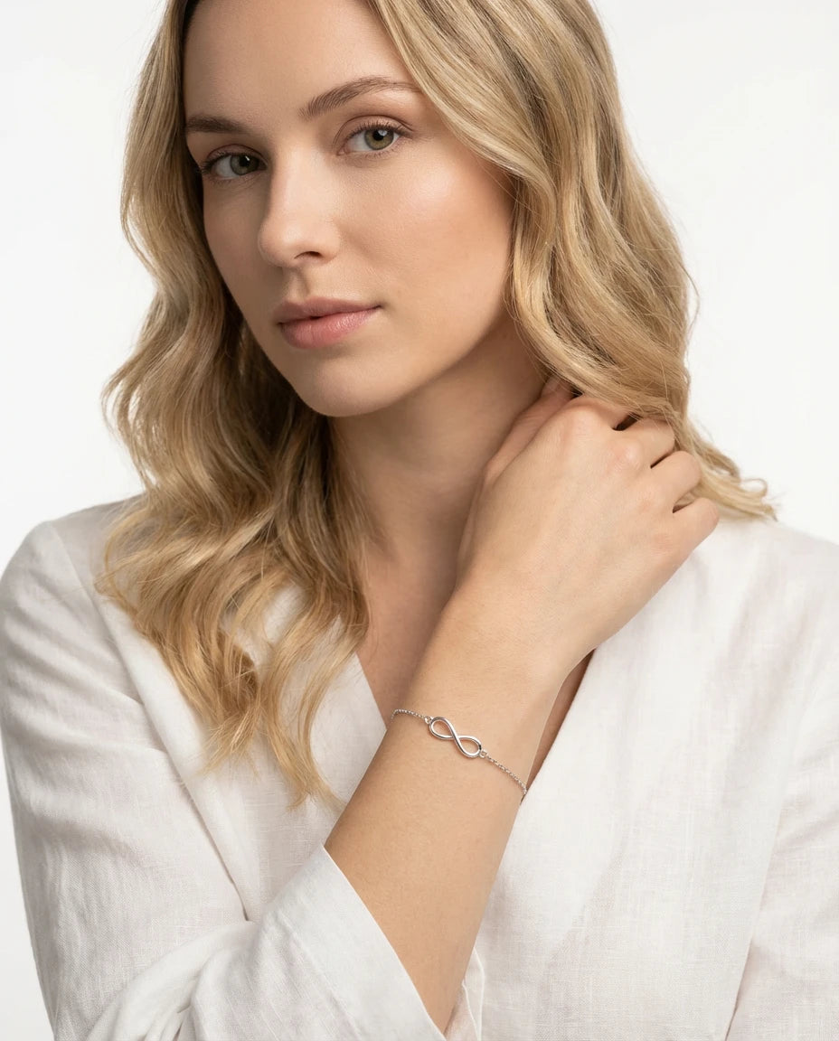 narukvica srebro 925 rodijum infinity minimalisticka