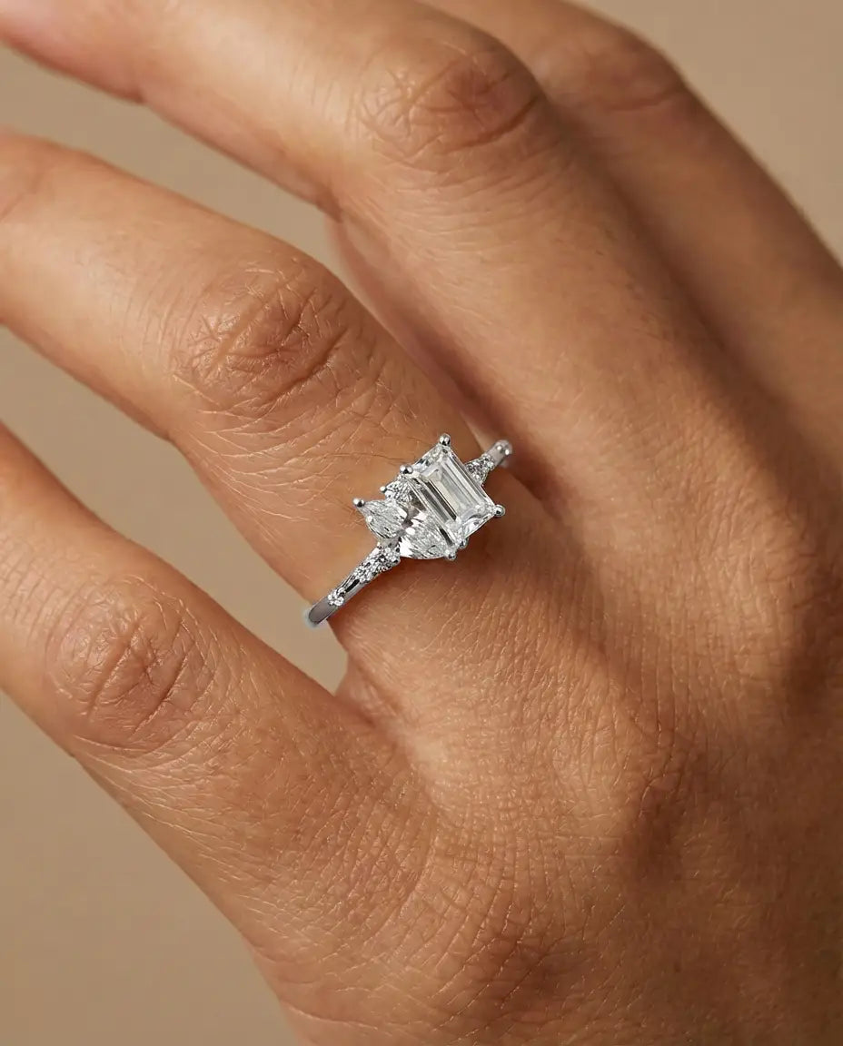 Srebrni prsten sa belim cirkonima od srebra 925