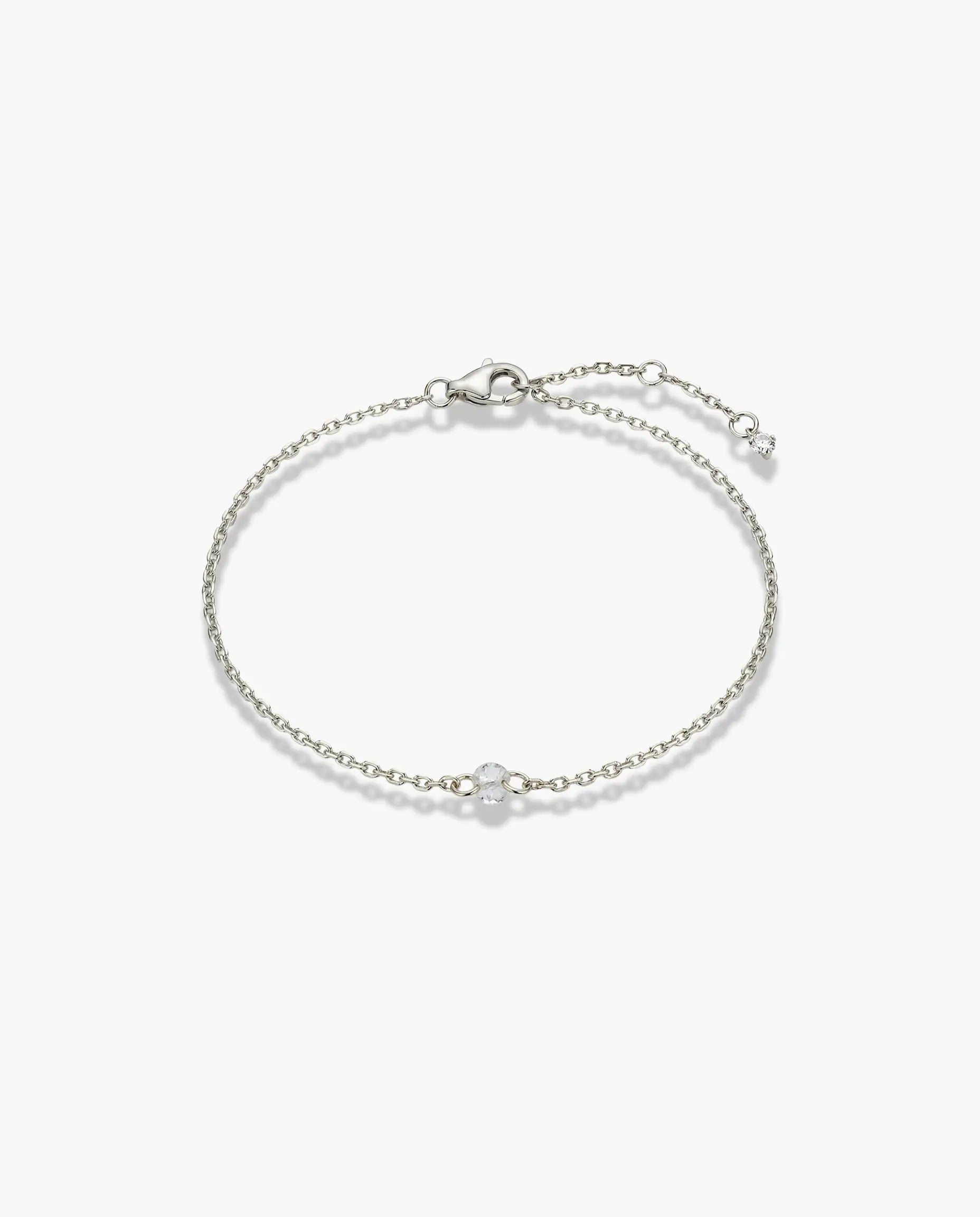 Image of Srebrna narukvica sa jednim centralnim cirkonom na tankom lančiću 925