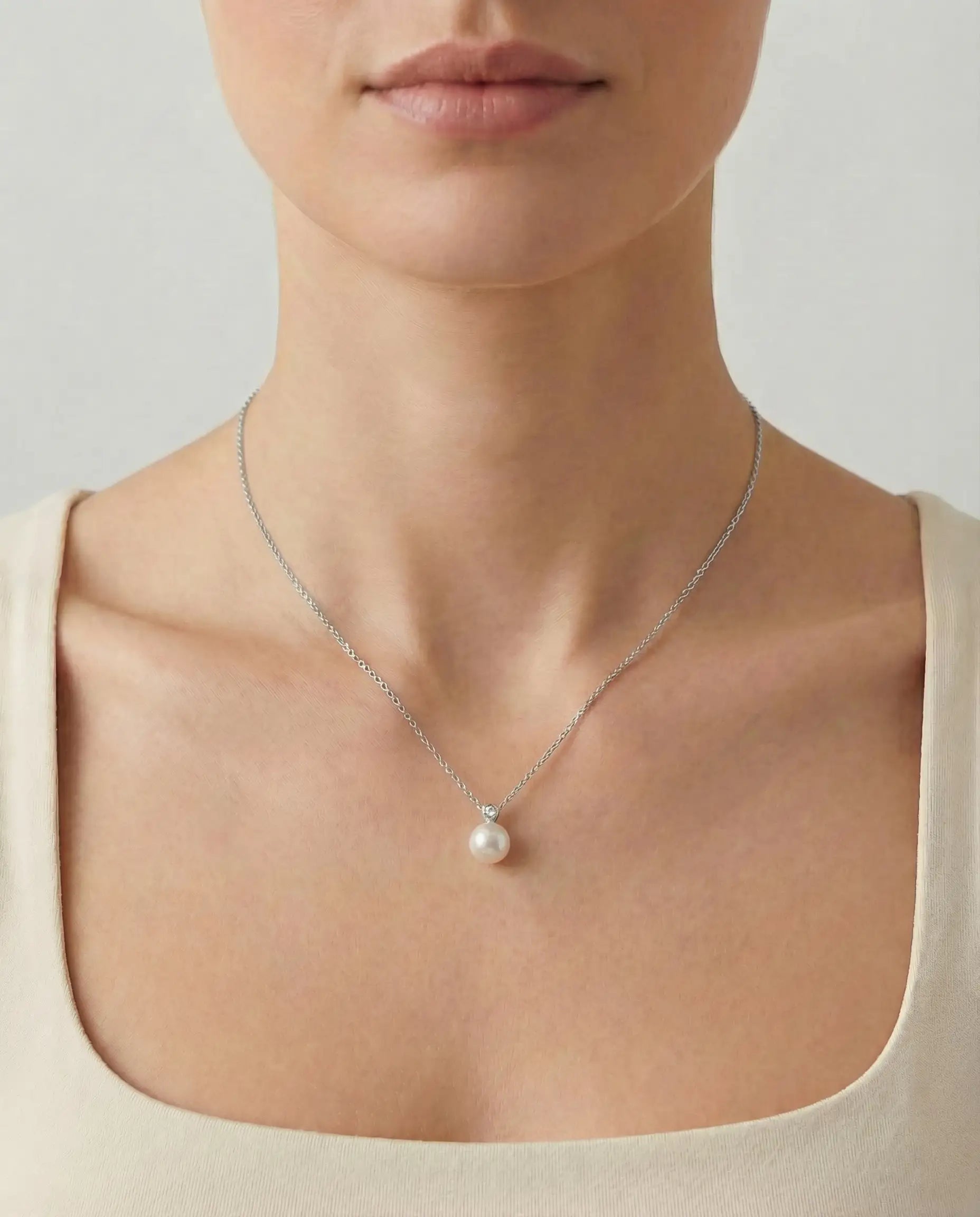 Srebrna ogrlica biser i cubic zirconia – ogrlica rodijum