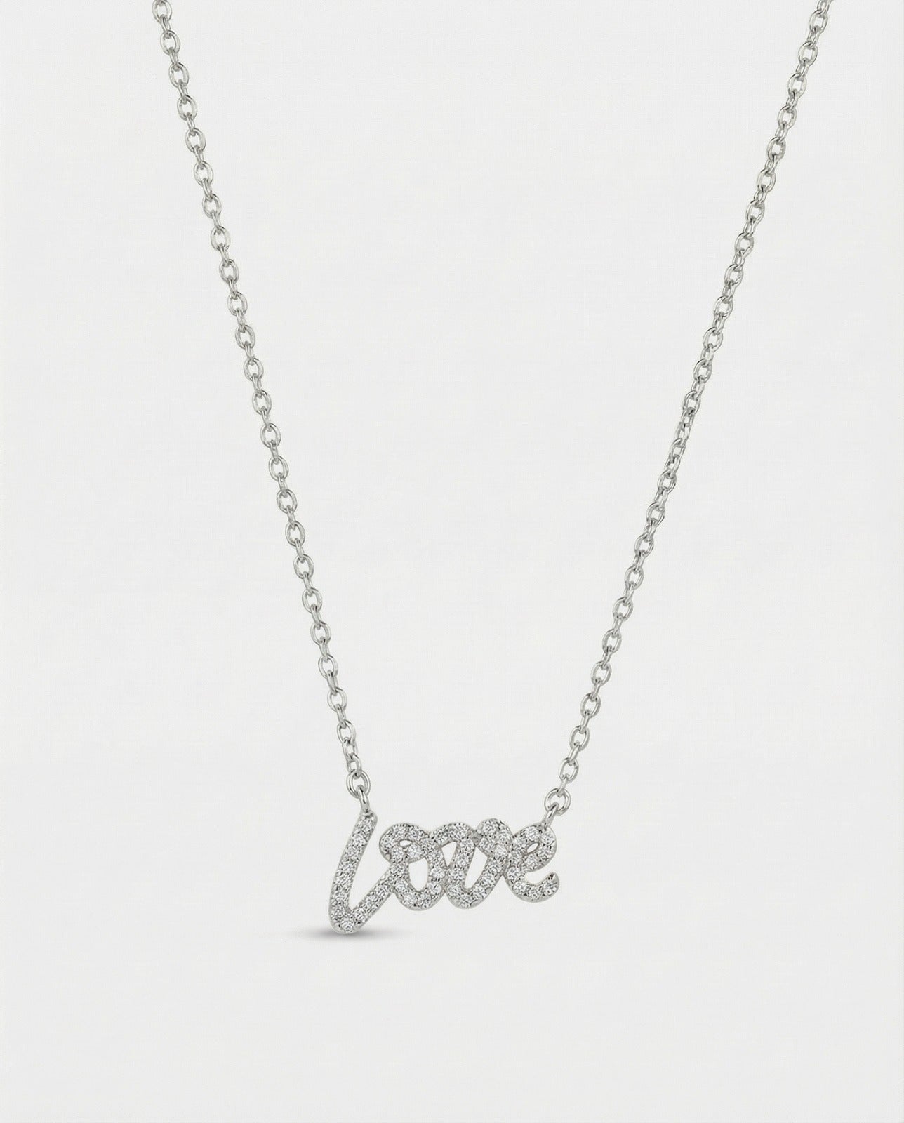 Srebrna ogrlica sa natpisom LOVE i cirkonima visokog sjaja