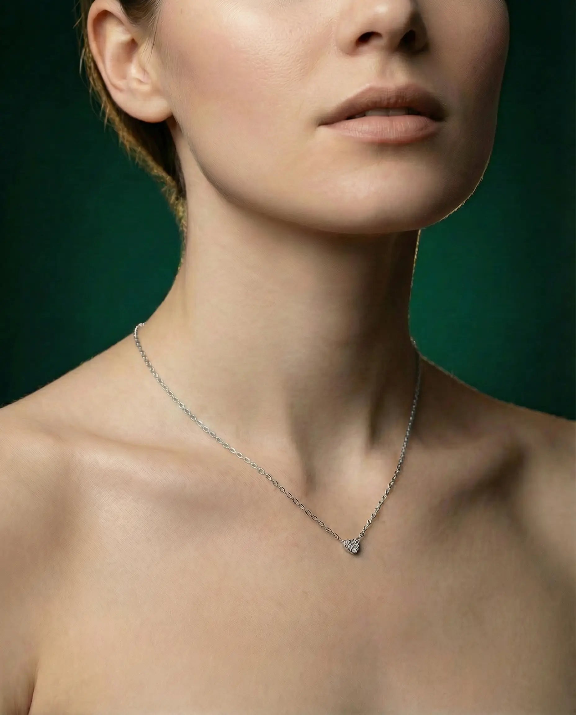 Image of srebrna ogrlica rodijum srce cubic zirconia cirkoni