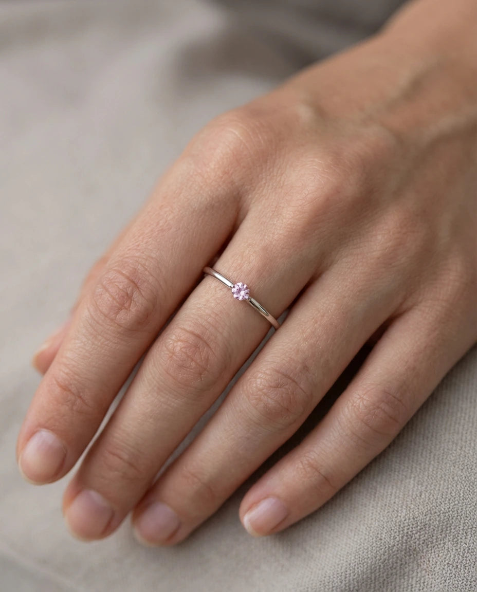 srebrni prsten rodijum roze cubic zirconia cirkon minimalisticki