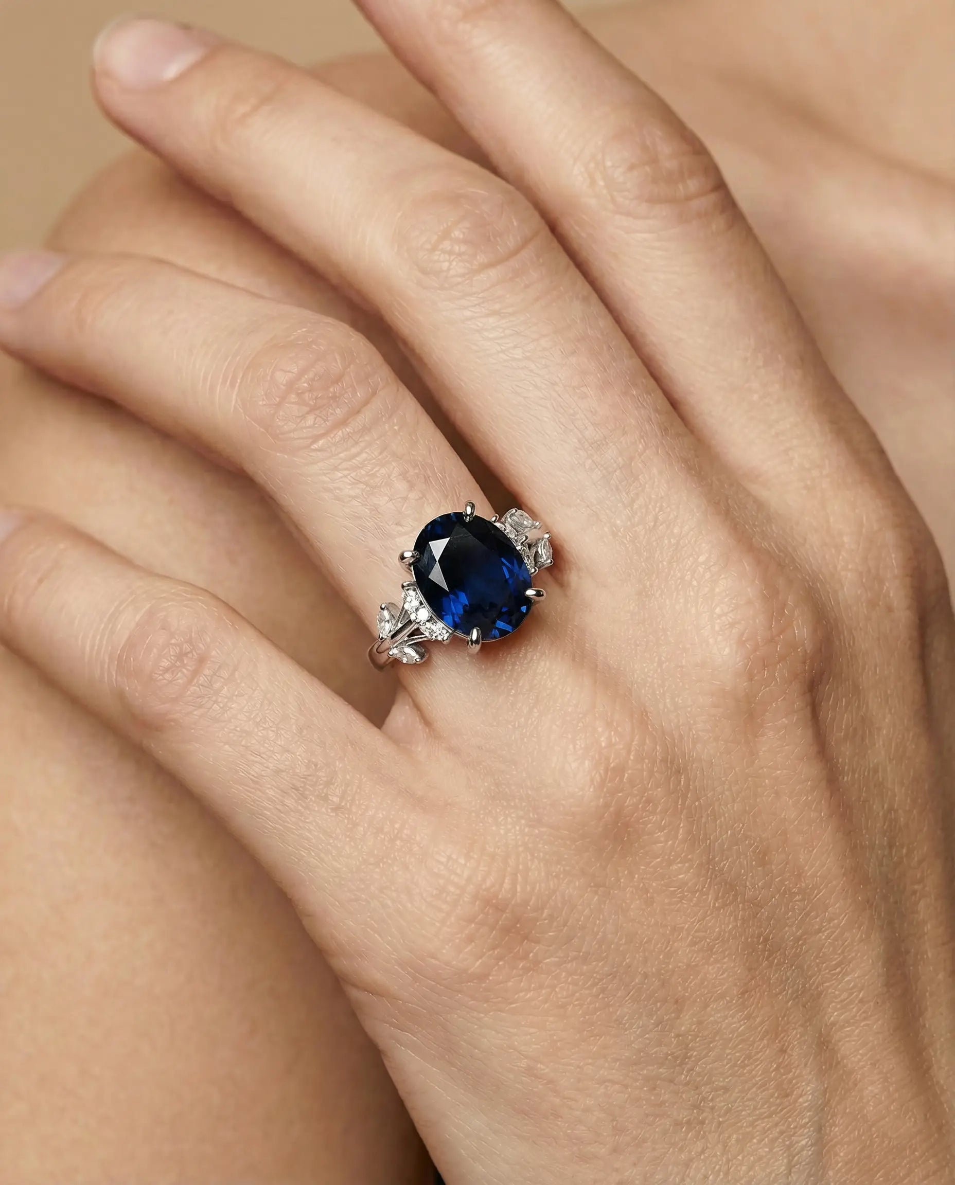 Image of srebrni prsten rodijum plavi ovalni cubic zirconia cirkon